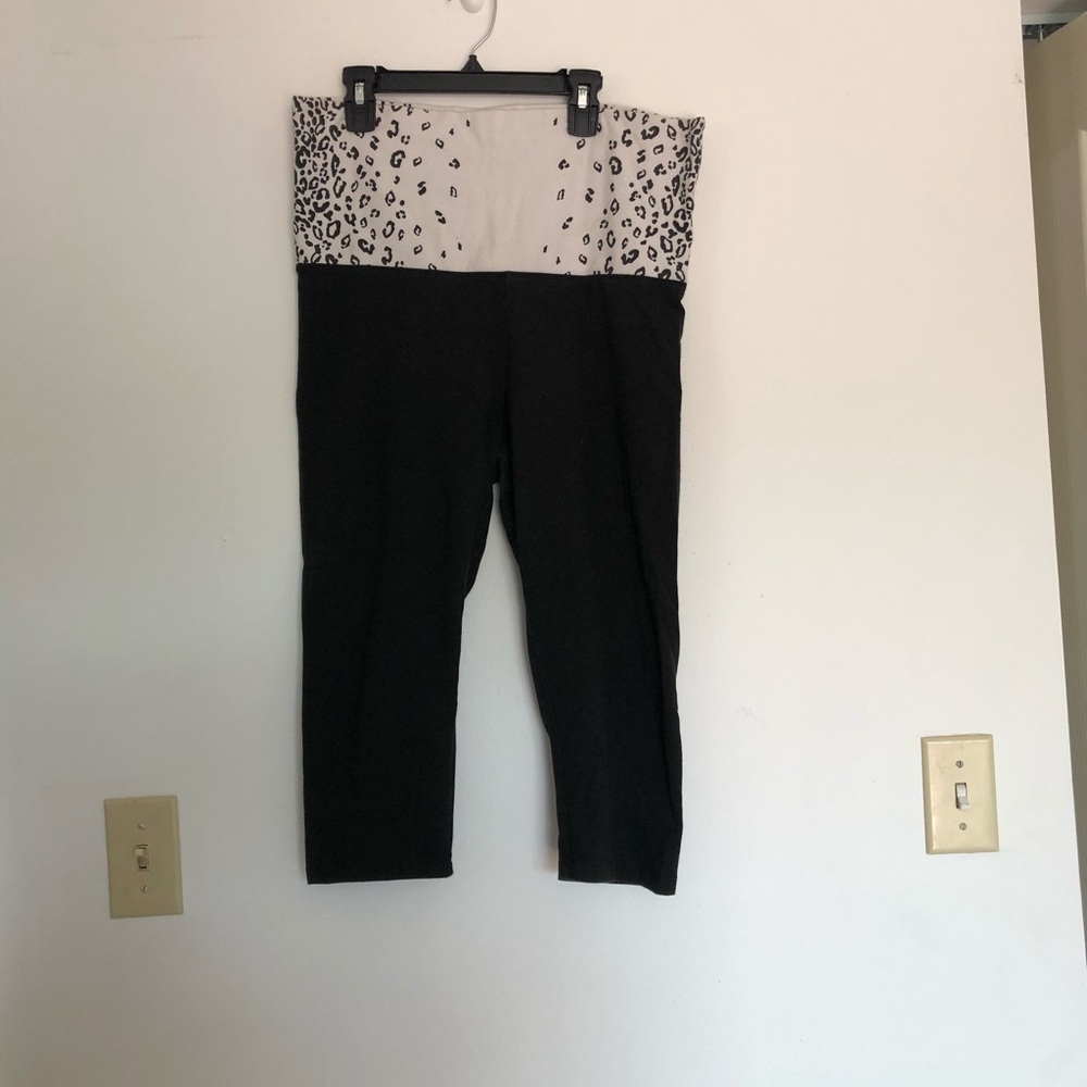 PINK roll over top Capri leggings